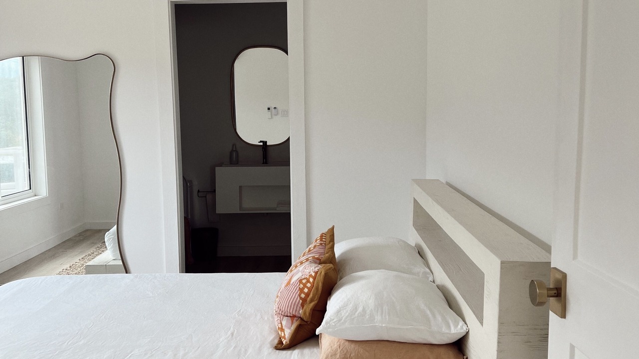 Photo of Bedroom in Governor's Harbour