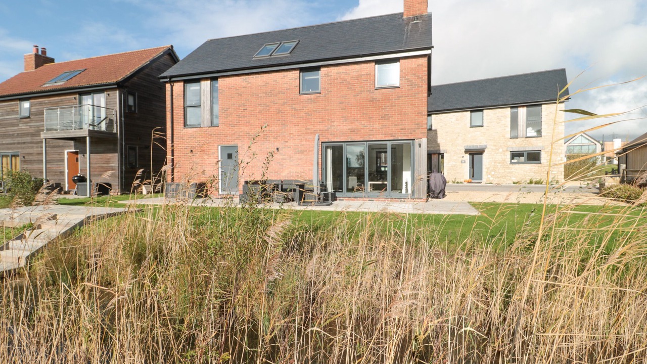 Photo of Outdoor in Holworth