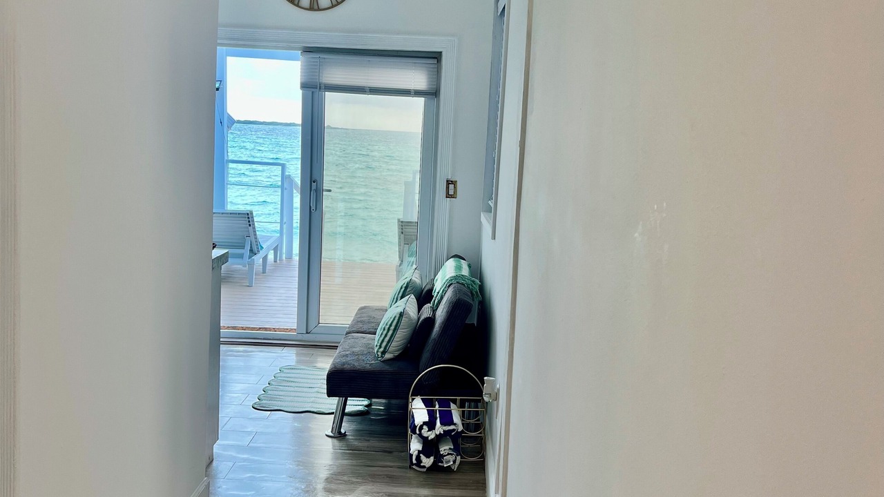 Photo of Livingroom in Rokers Point