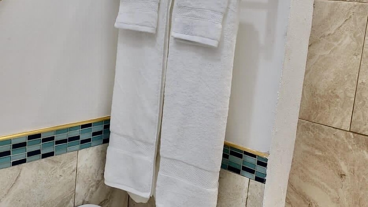 Photo of Bathroom in Rokers Point