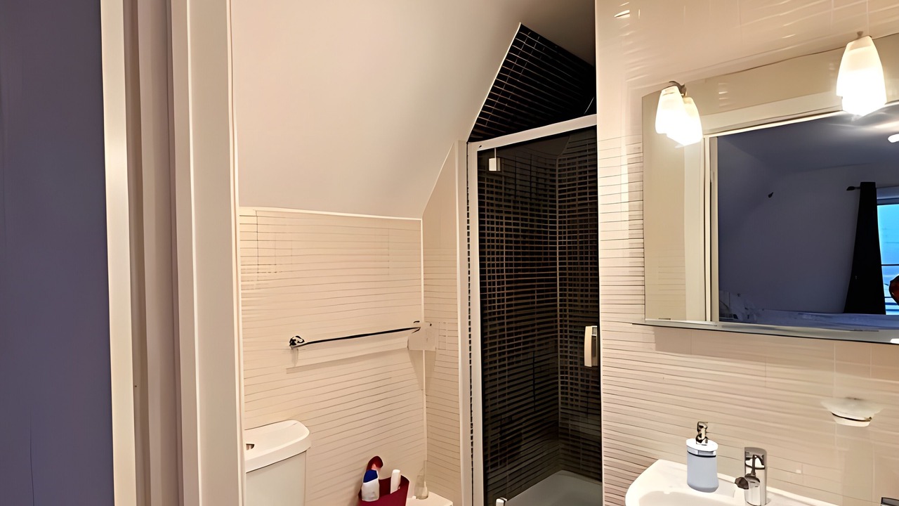 Photo of Bathroom in Eaton Socon