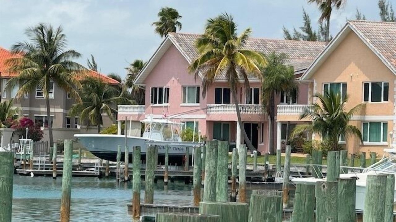 Photo of Others in Bahamia West
