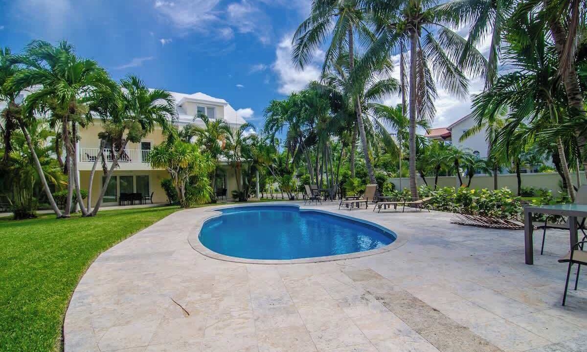 Photo of Outdoor in Paradise Island