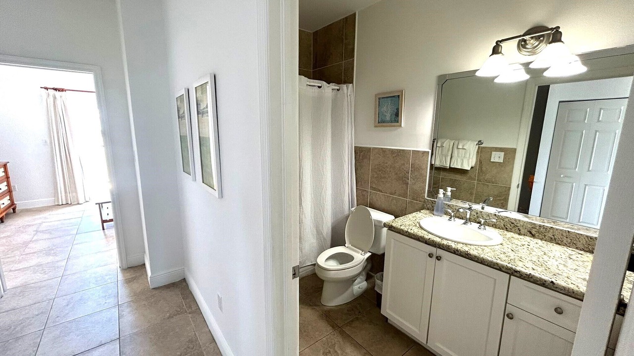 Photo of Bathroom in Alice Town