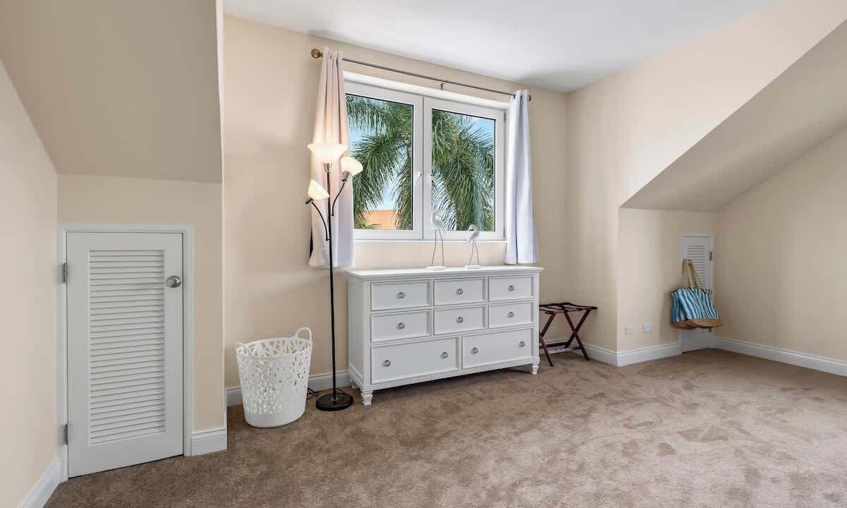 Photo of Bedroom in Paradise Island