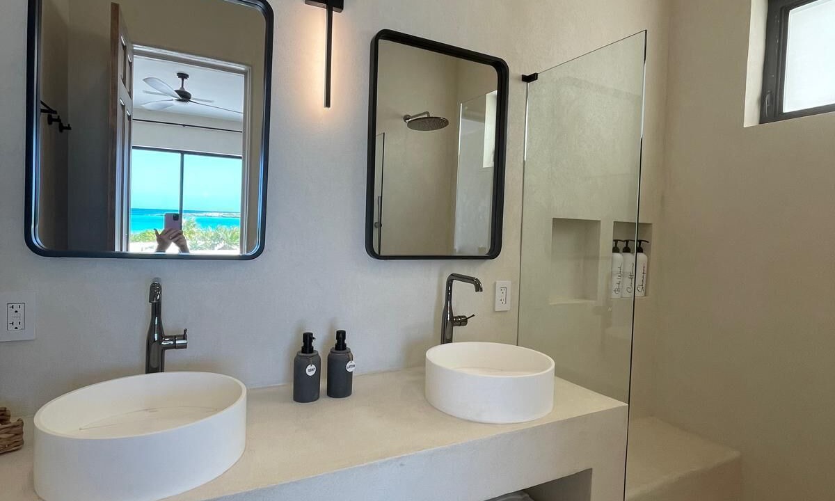 Photo of Bathroom in William's Town