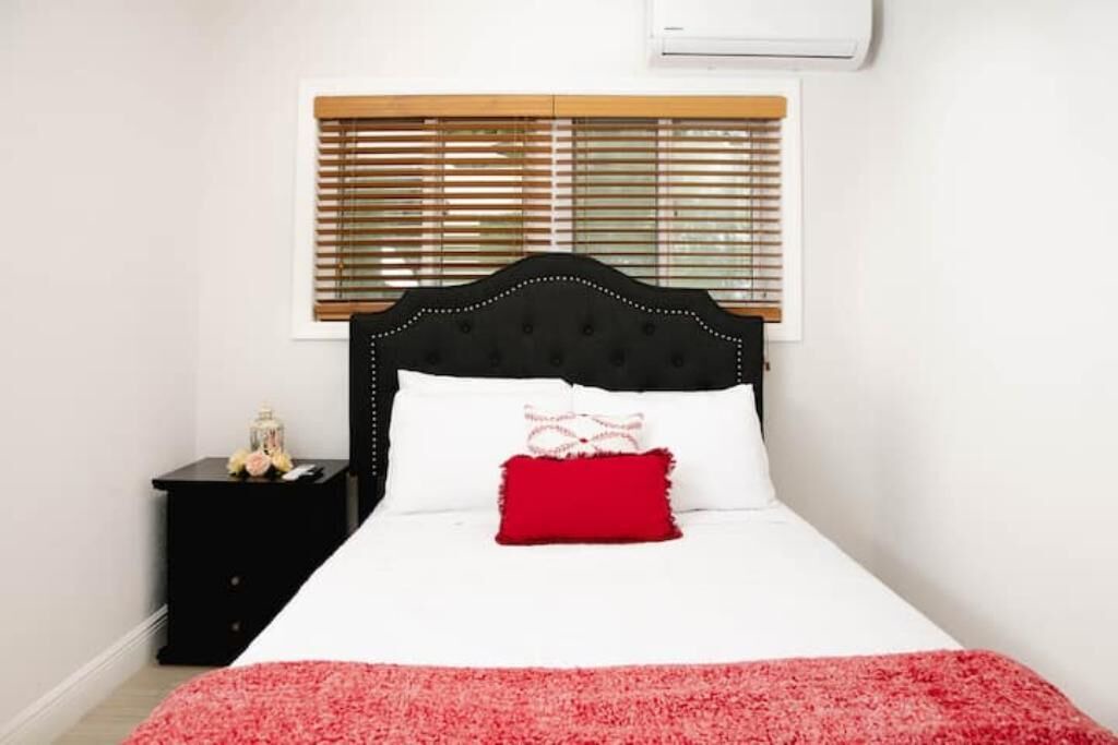 Photo of Bedroom in Tar Bay