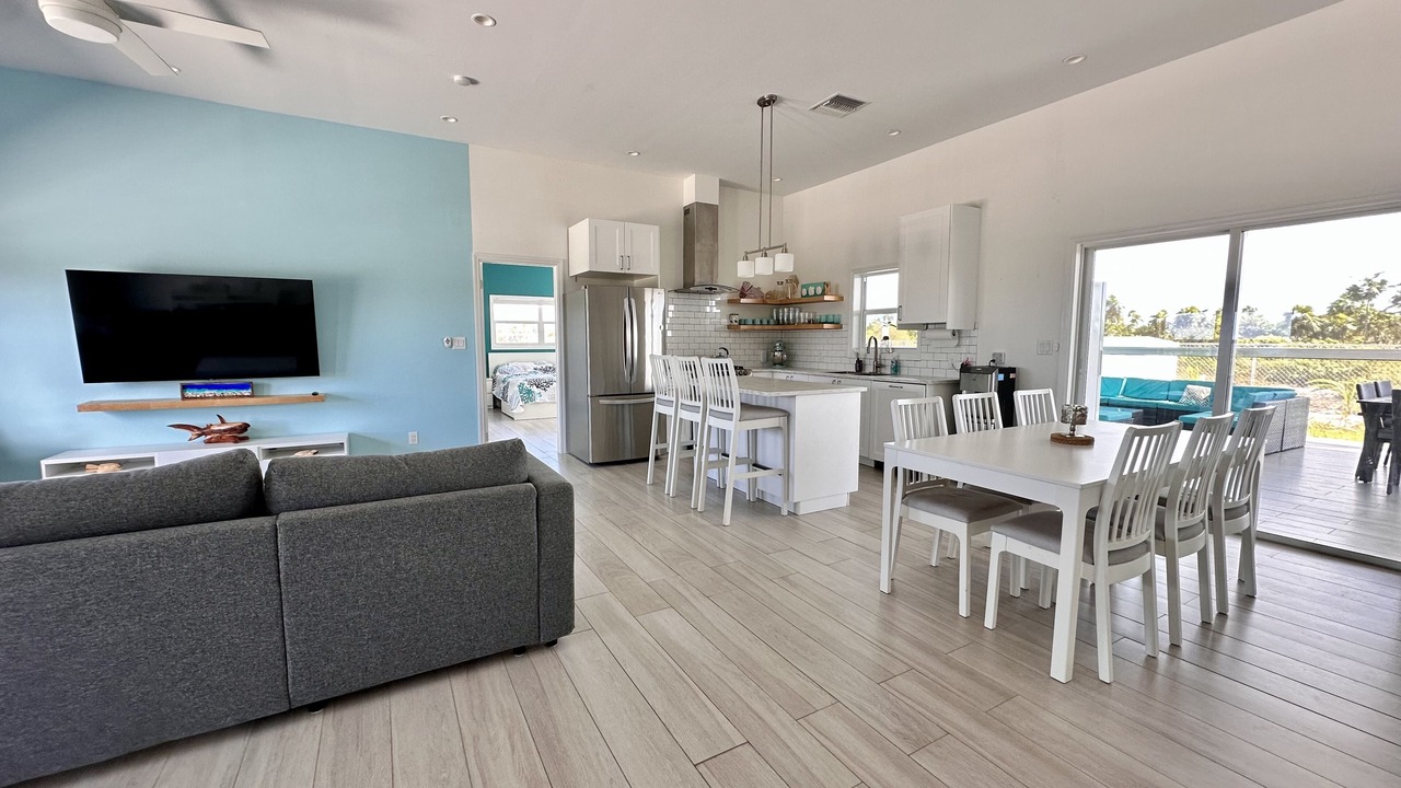 Photo of Livingroom in San Salvador Island