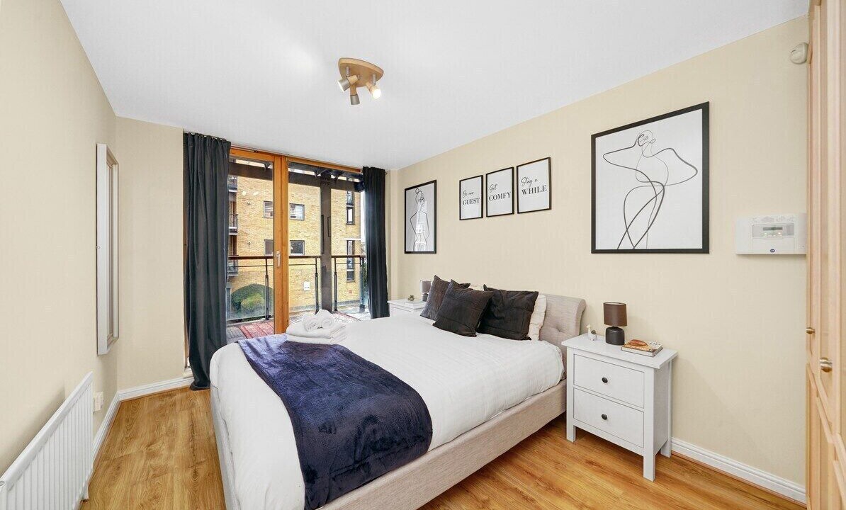 Photo of Bedroom in Island Gardens