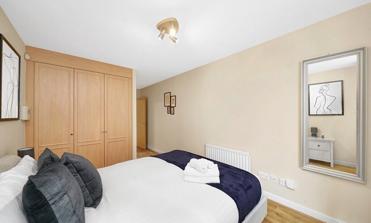 Photo of Bedroom in Island Gardens