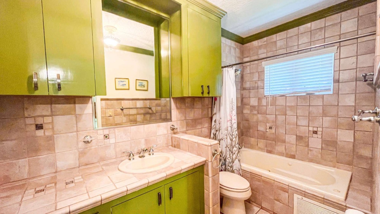 Photo of Bathroom in Nassau