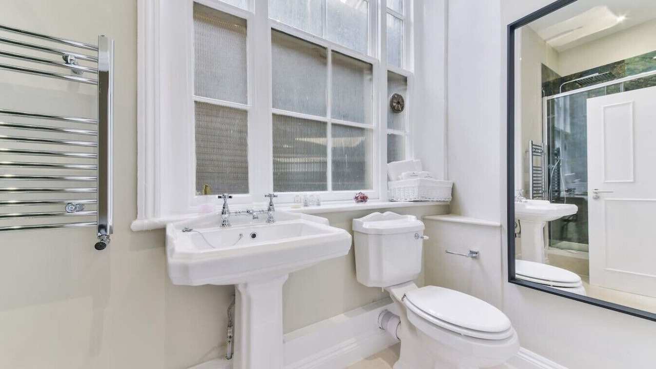 Photo of Bathroom in Farringdon