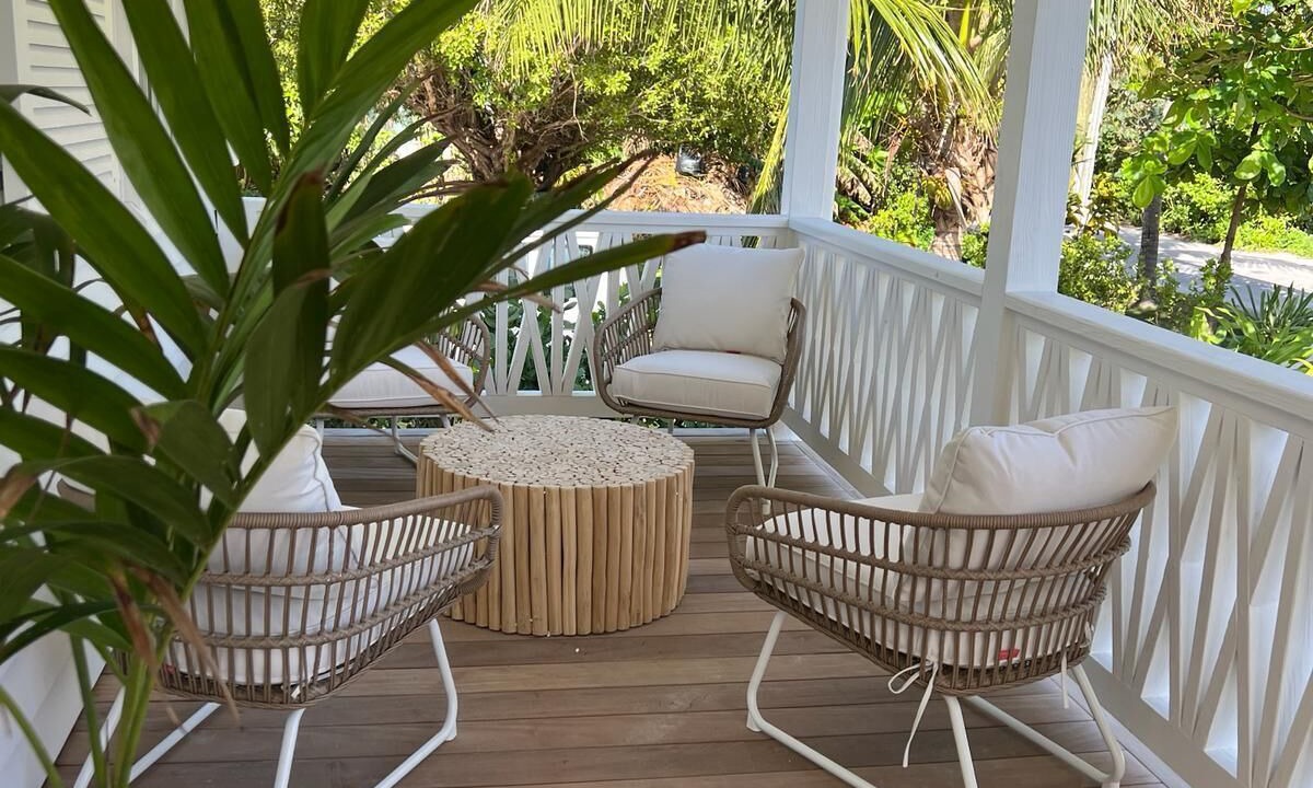 Photo of Patio Balcony in Hope Town