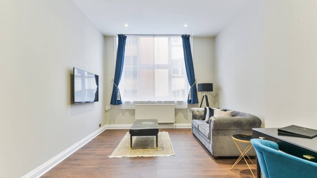 Photo of Livingroom in Farringdon