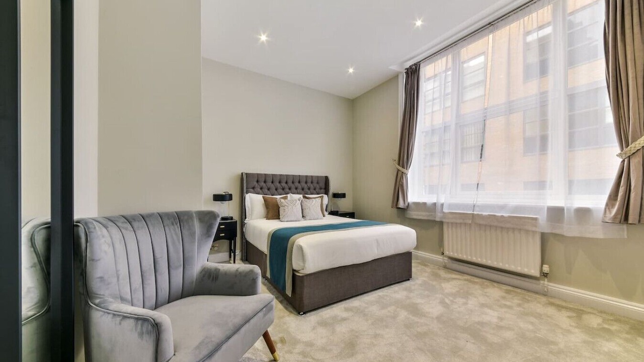 Photo of Bedroom in Farringdon