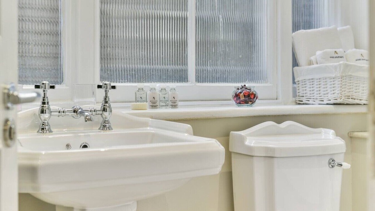 Photo of Bathroom in Farringdon