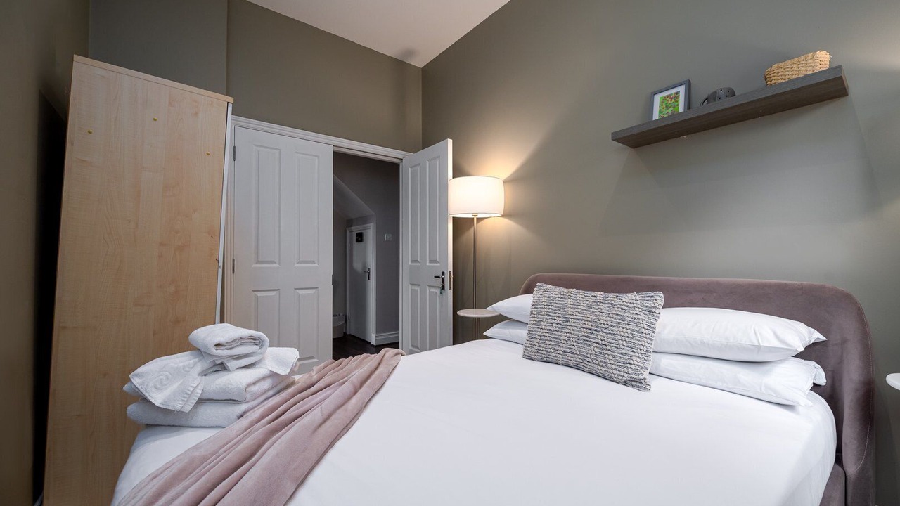 Photo of Bedroom in Parsons Green and Walham