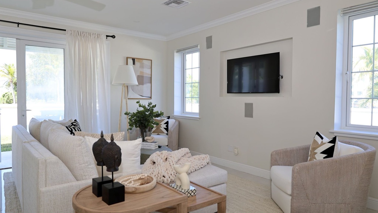 Photo of Livingroom in Nassau