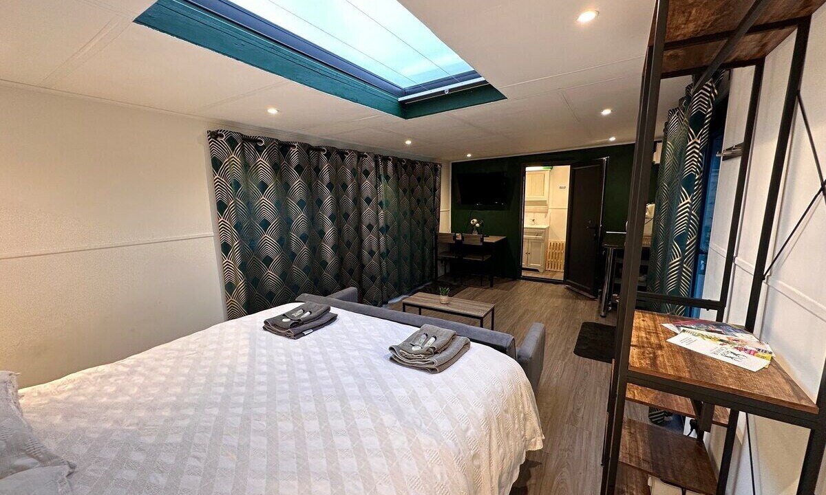 Photo of Bedroom in Chackmore