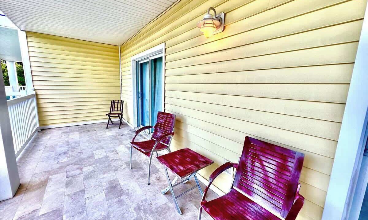 Photo of Patio Balcony in Bailey Town