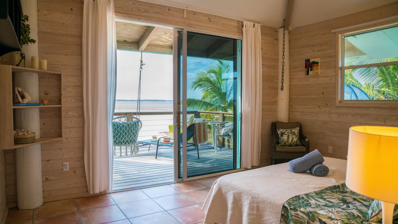 Photo of Bedroom in Mangrove Cay