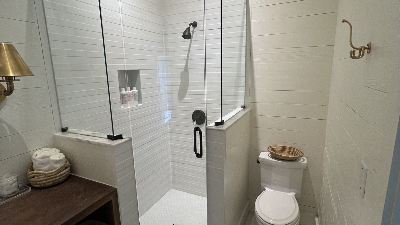 Photo of Bathroom in Dunmore Town