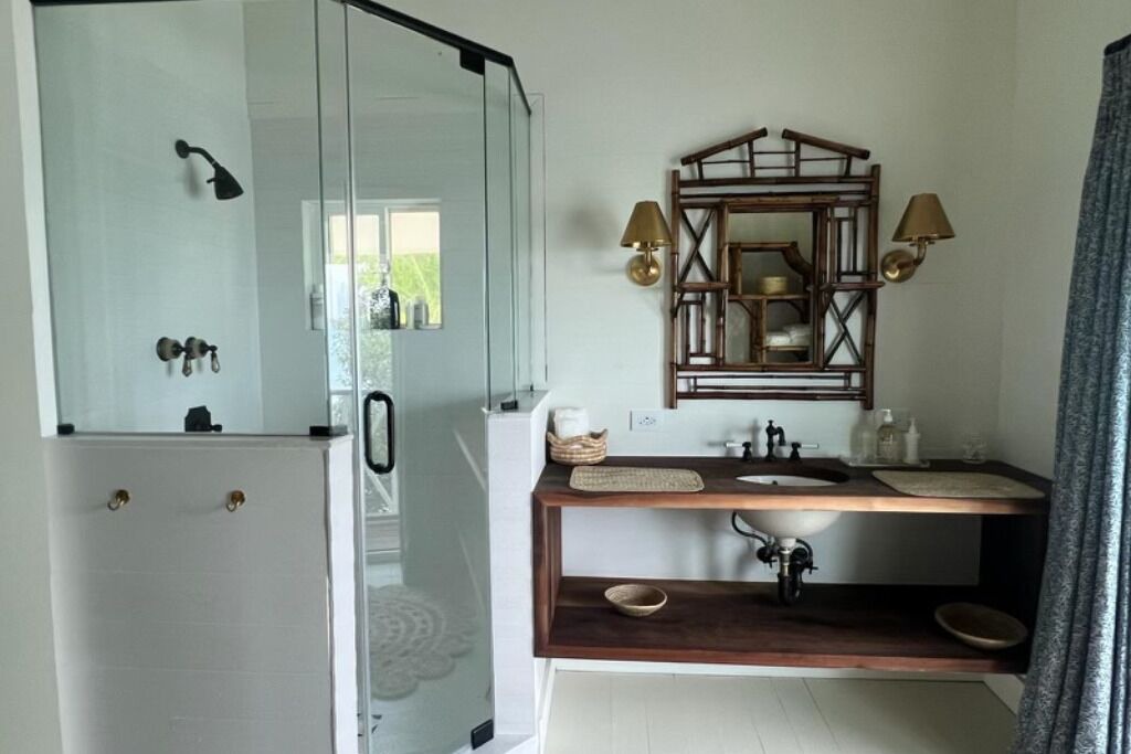 Photo of Bathroom in Dunmore Town