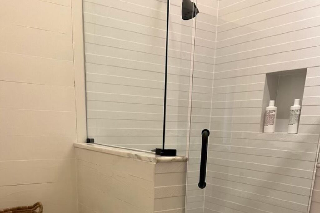 Photo of Bathroom in Dunmore Town