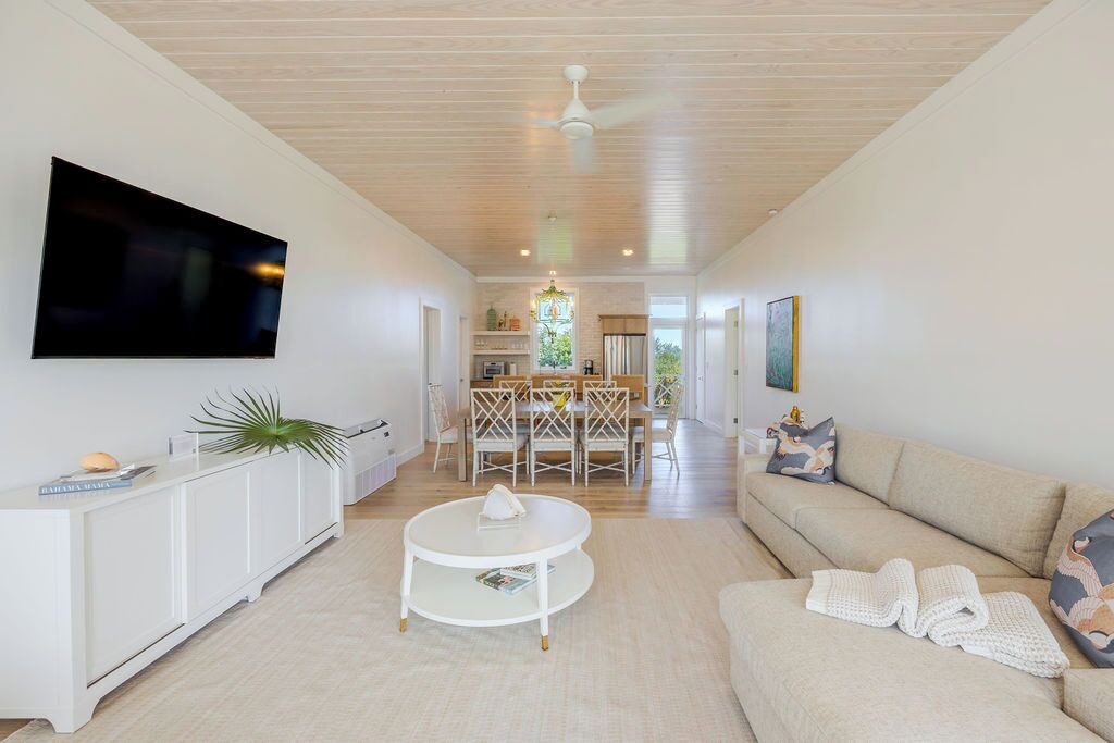 Photo of Livingroom in Great Guana Cay