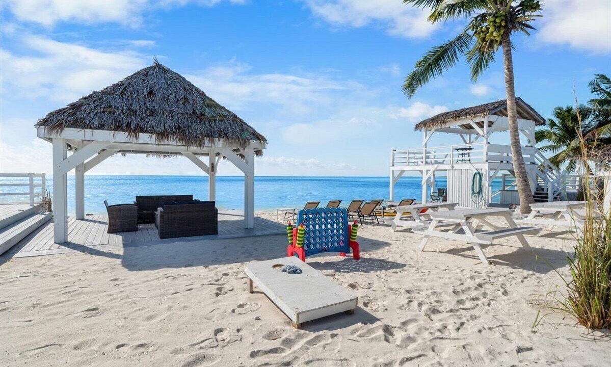 Photo of Others in Bahama Palm Shores