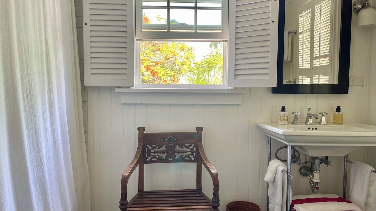Photo of Bathroom in Dunmore Town