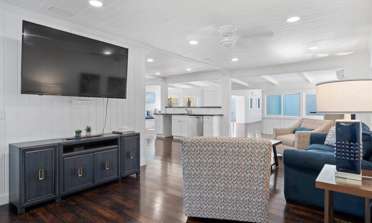 Photo of Livingroom in Bahama Palm Shores