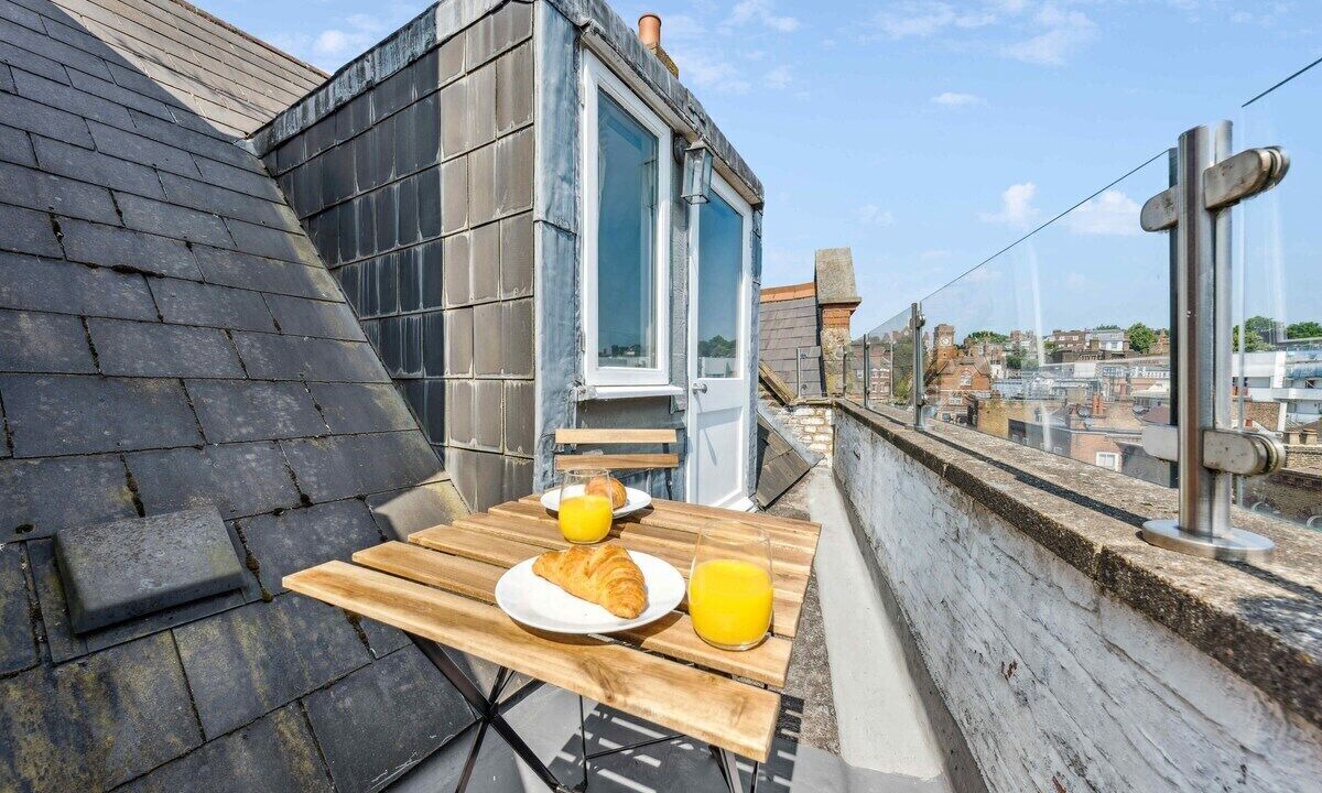 Photo of Patio Balcony in Frognal and Fitzjohns