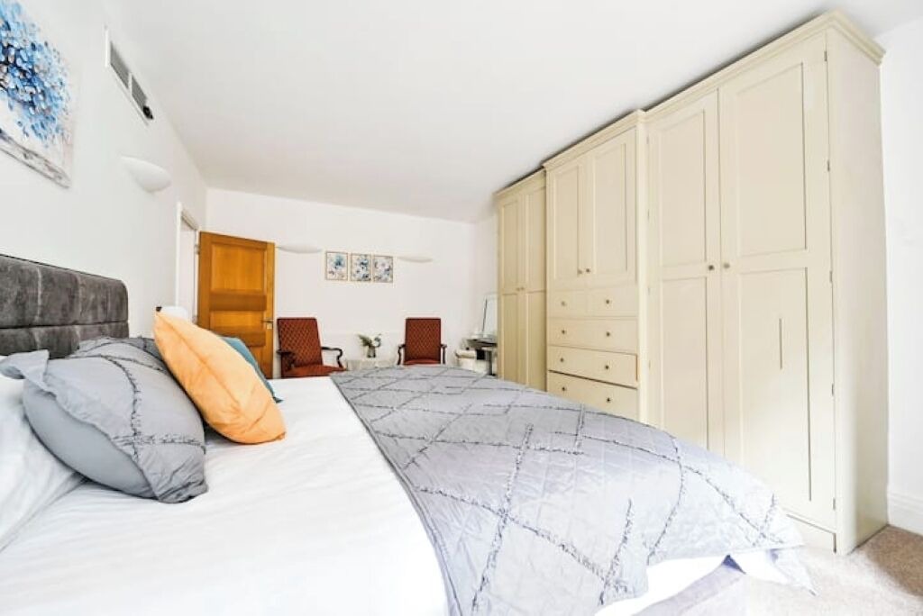Photo of Bedroom in Mayfair