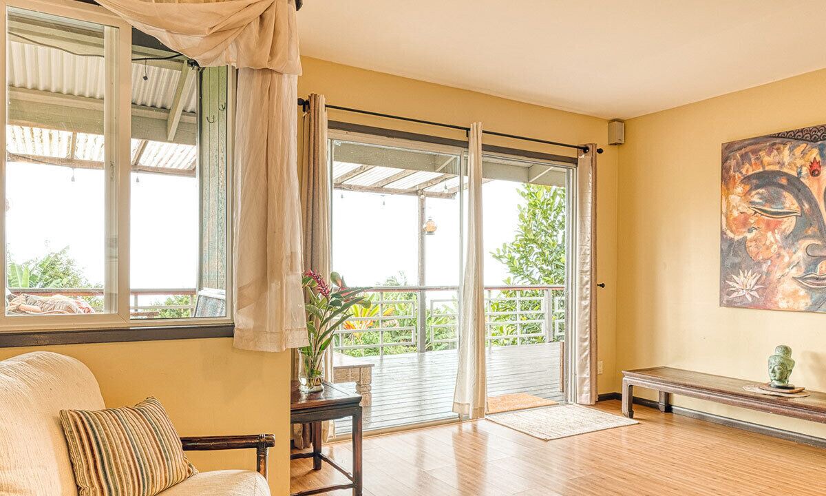 Photo of Livingroom in Honaunau-Napoopoo