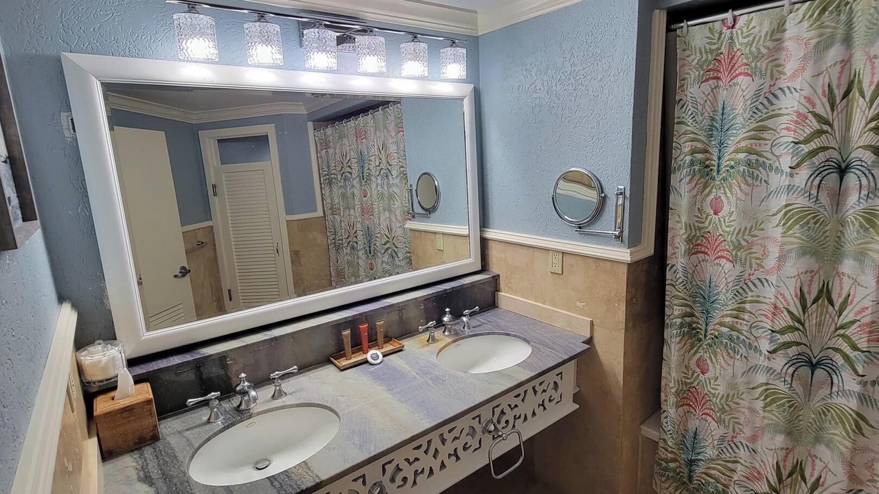 Photo of Bathroom in West End