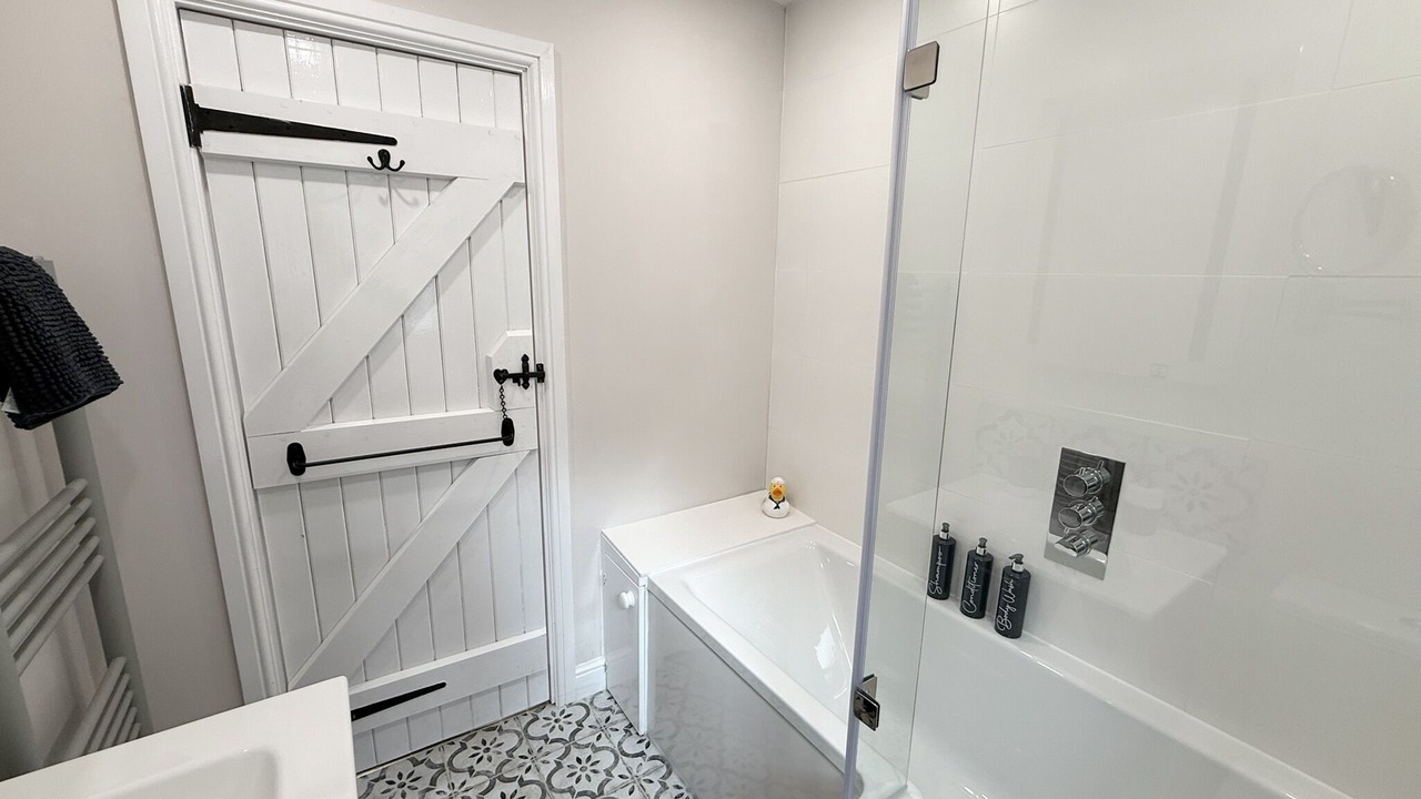 Photo of Bathroom in Emery Down
