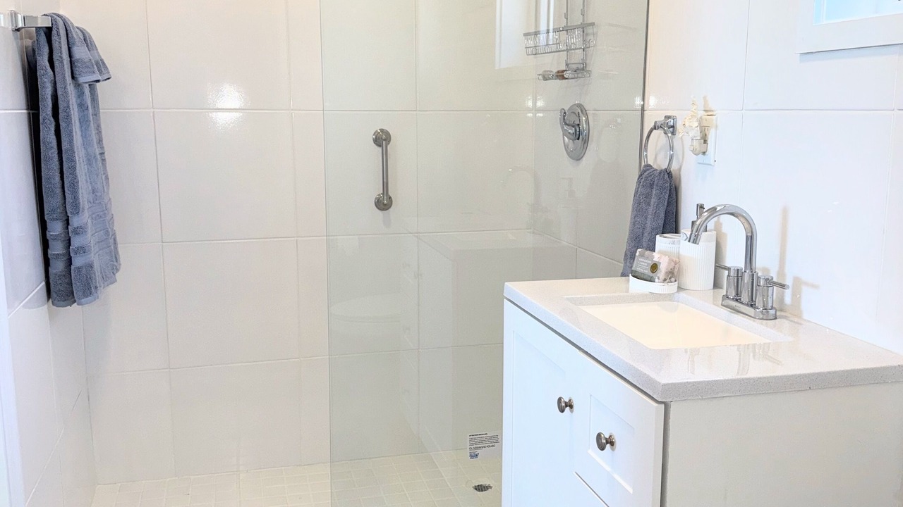 Photo of Bathroom in Governor's Harbour