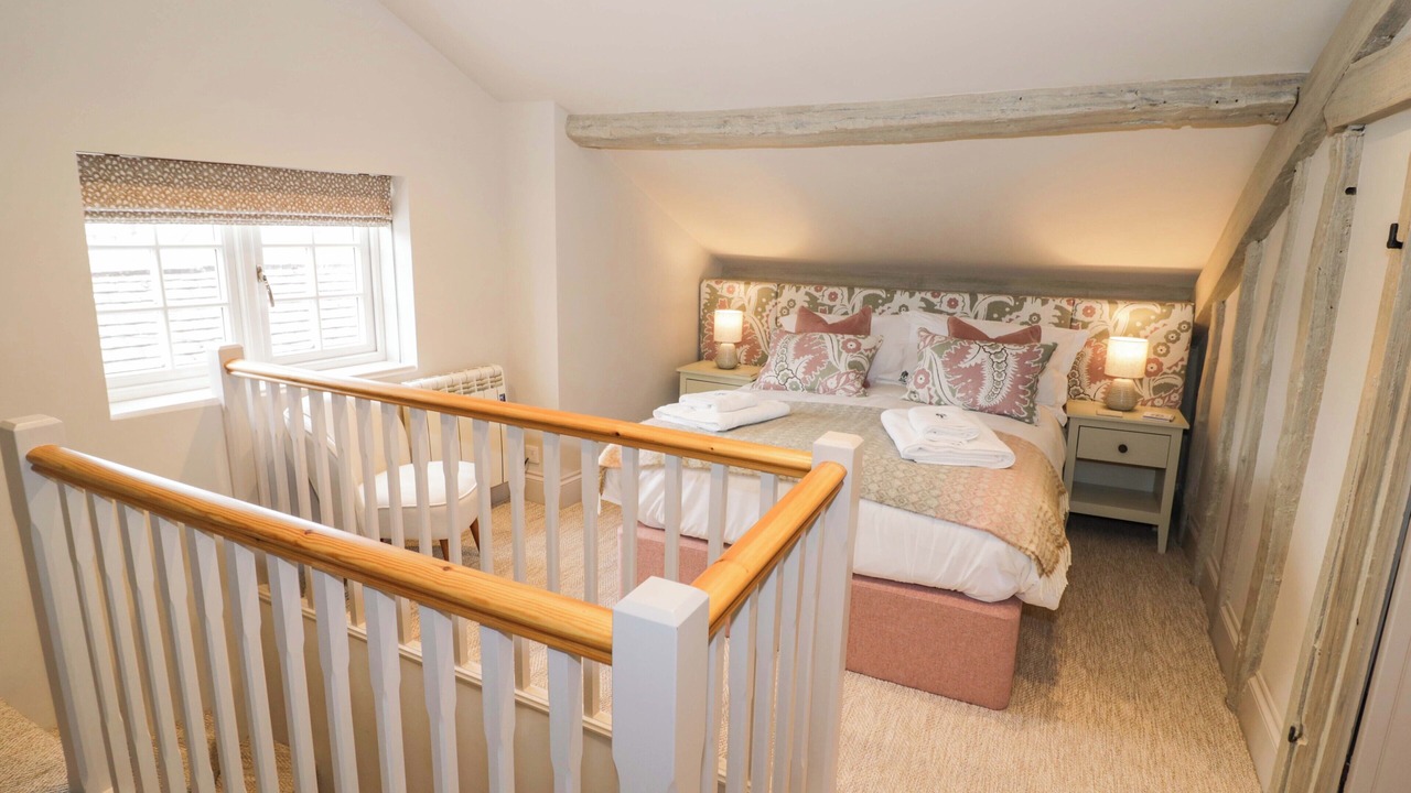 Photo of Bedroom in Broadway