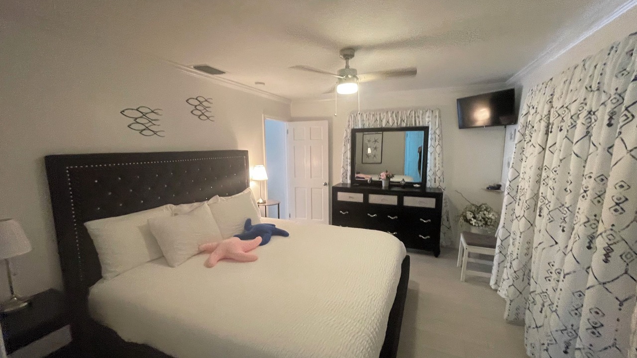 Photo of Bedroom in Treasure Cay