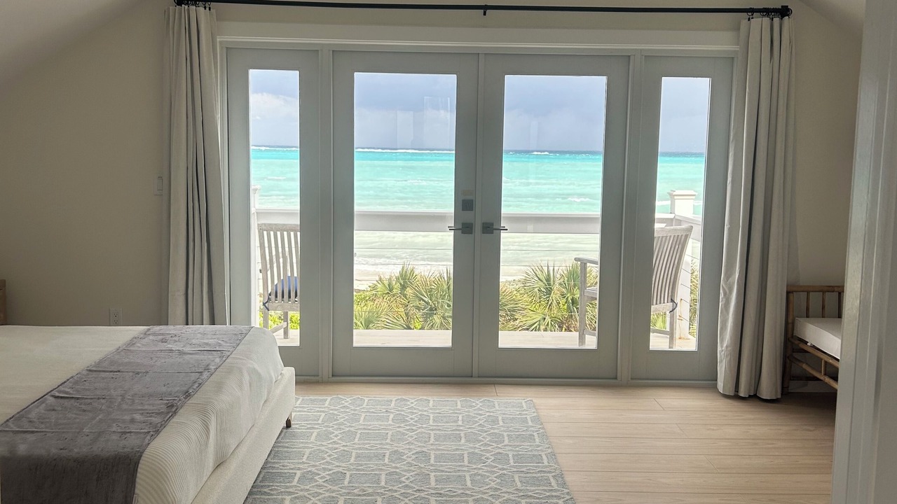 Photo of Bedroom in Green Turtle Cay