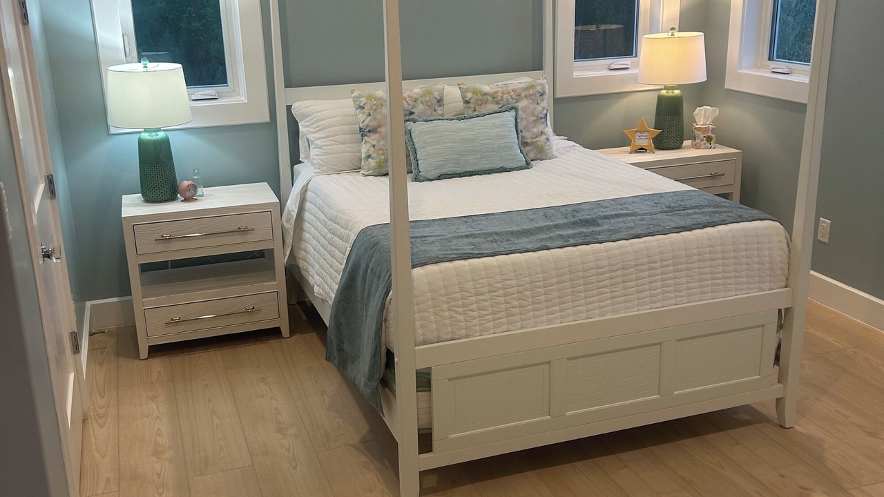 Photo of Bedroom in Green Turtle Cay