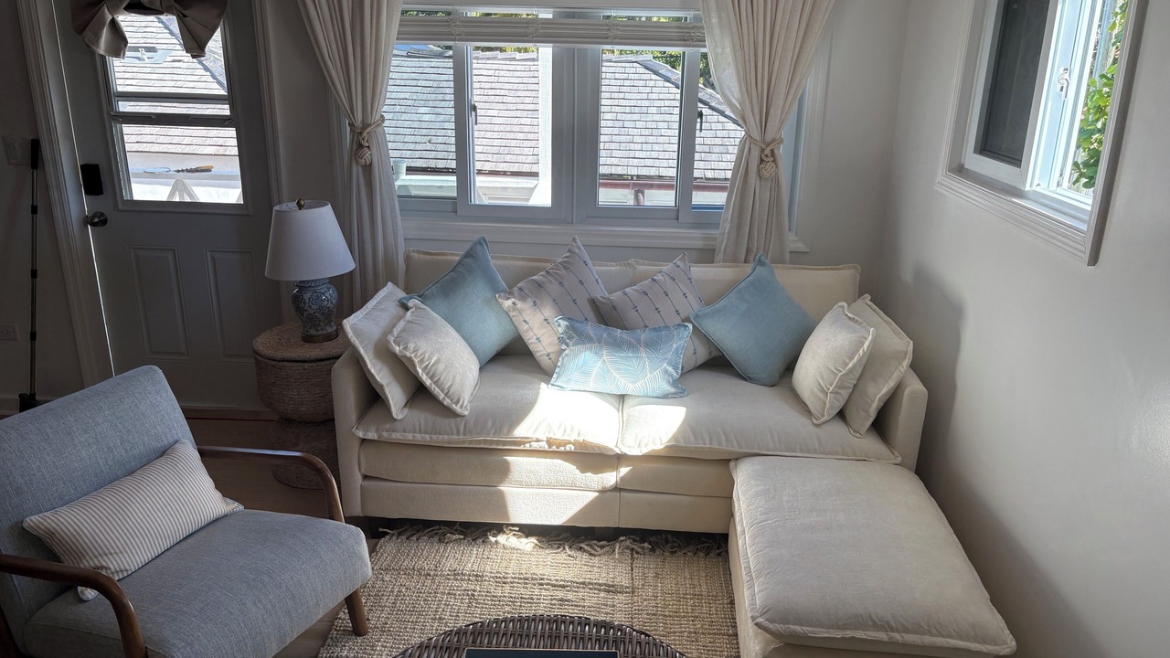 Photo of Livingroom in Dunmore Town