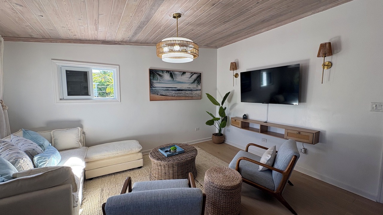 Photo of Livingroom in Dunmore Town