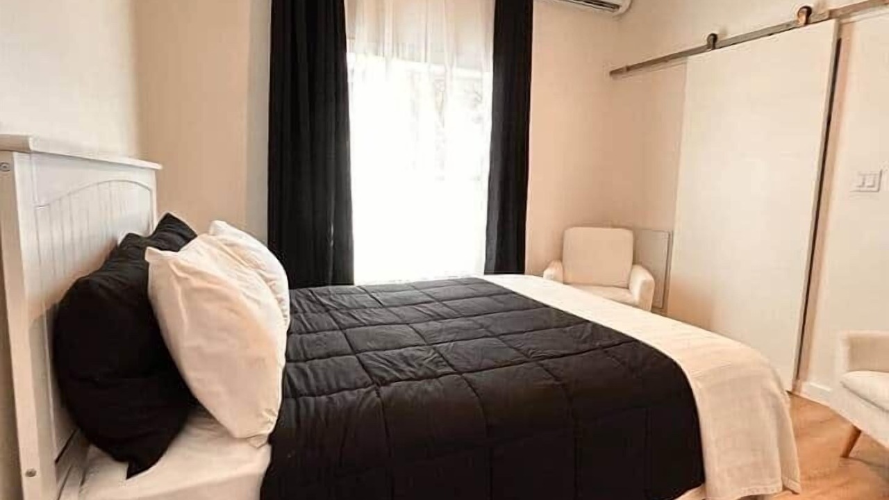 Photo of Bedroom in Winding Bay
