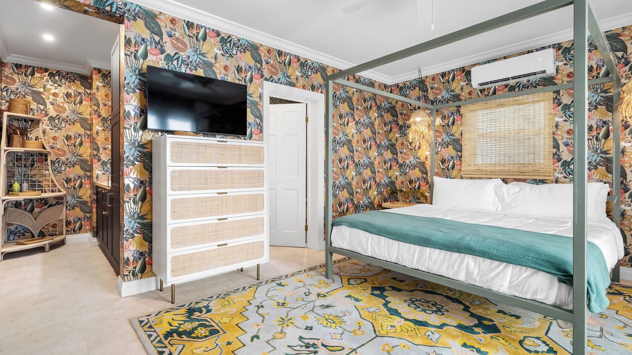 Photo of Bedroom in Nassau