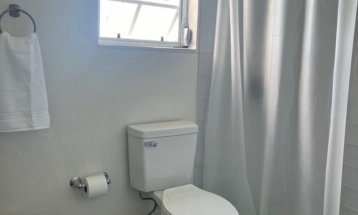 Photo of Bathroom in Tar Bay