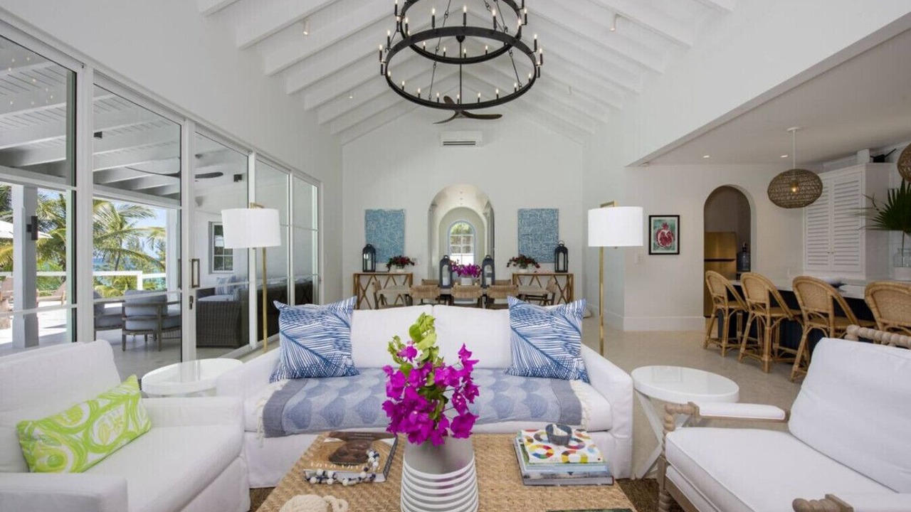 Photo of Livingroom in North Palmetto Point