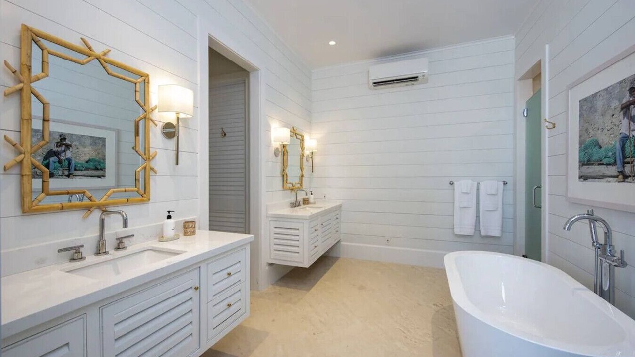 Photo of Bathroom in North Palmetto Point