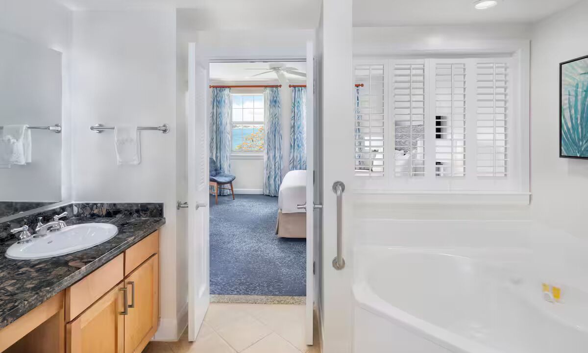 Photo of Bathroom in Paradise Island